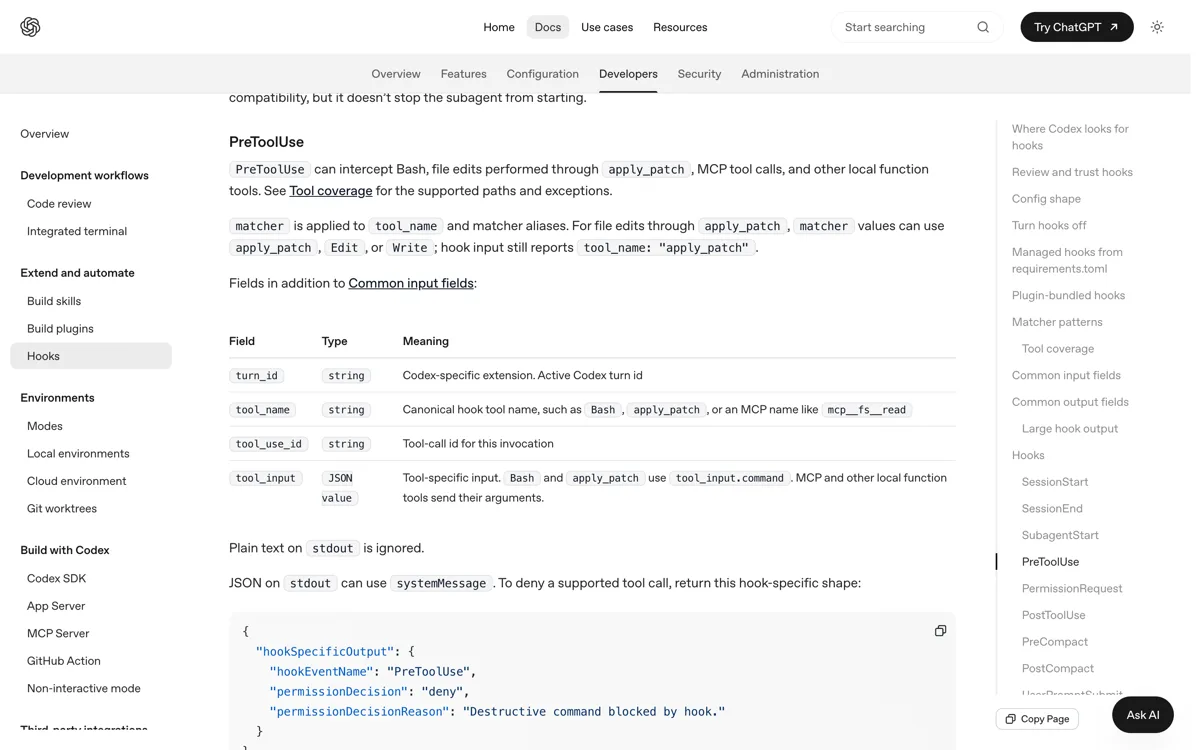 De officiele Codex-documentatie over hooks met de tabel van hook-events zoals PreToolUse, PermissionRequest en SessionStart en de bijbehorende matchers.