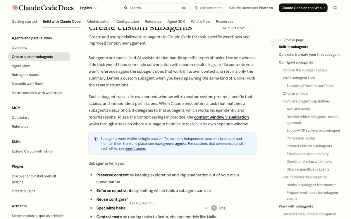 De officiele Claude Code-documentatie over subagents waarin staat dat elke subagent in een eigen contextvenster draait met een eigen systeemprompt en eigen toolrechten, met de mappen waarin je subagentbestanden zet.