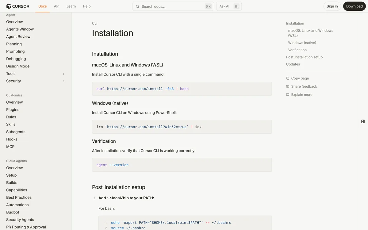 De officiele installatiedocumentatie van de Cursor CLI, met het curl-commando voor macOS, Linux en WSL, de PowerShell-variant voor Windows, de verificatie met agent min min version, en de instructie om de map local bin aan je PATH toe te voegen in bash of zsh.