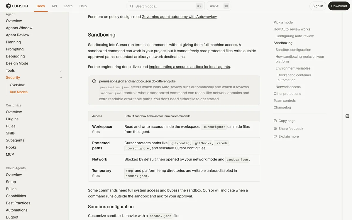 De sectie Sandboxing in de officiele run modes-documentatie van Cursor, met de vermelding dat sandboxing op macOS via Seatbelt werkt en op Linux via Landlock en seccomp vanaf kernel 6.2, en met de beperkingen die de sandbox oplegt aan bestandstoegang en netwerkverkeer.
